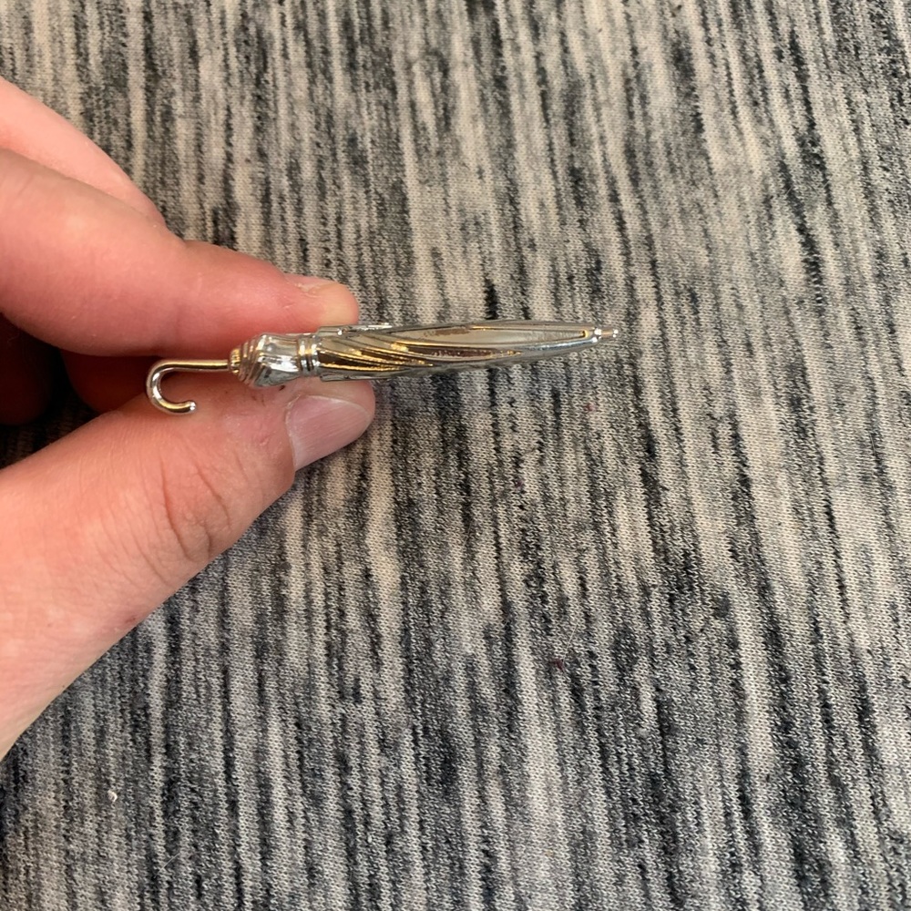 Umbrella Tie Bar